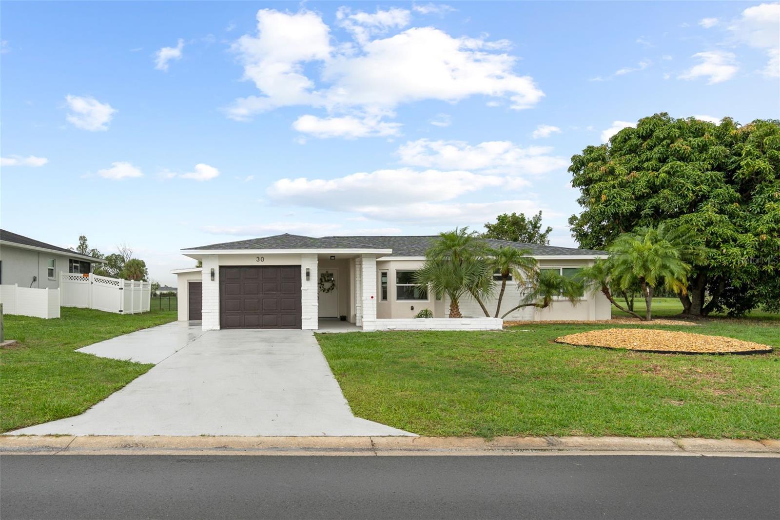 30 Oakland Hills Court — photo