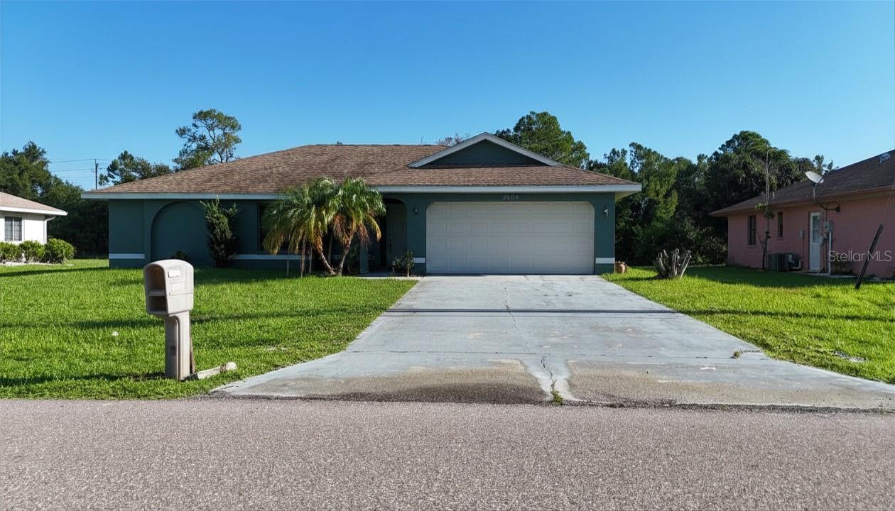 25240 Palisade Road — photo