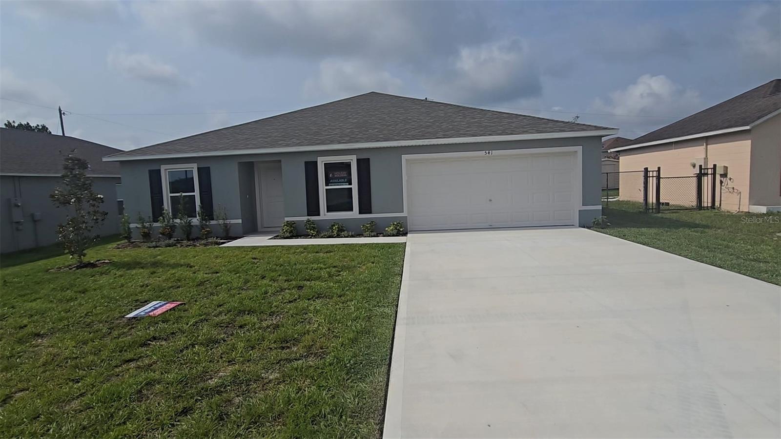 541 Lakeview Court — photo