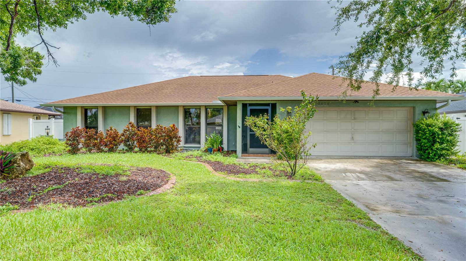 3609 SE 2nd Place — photo