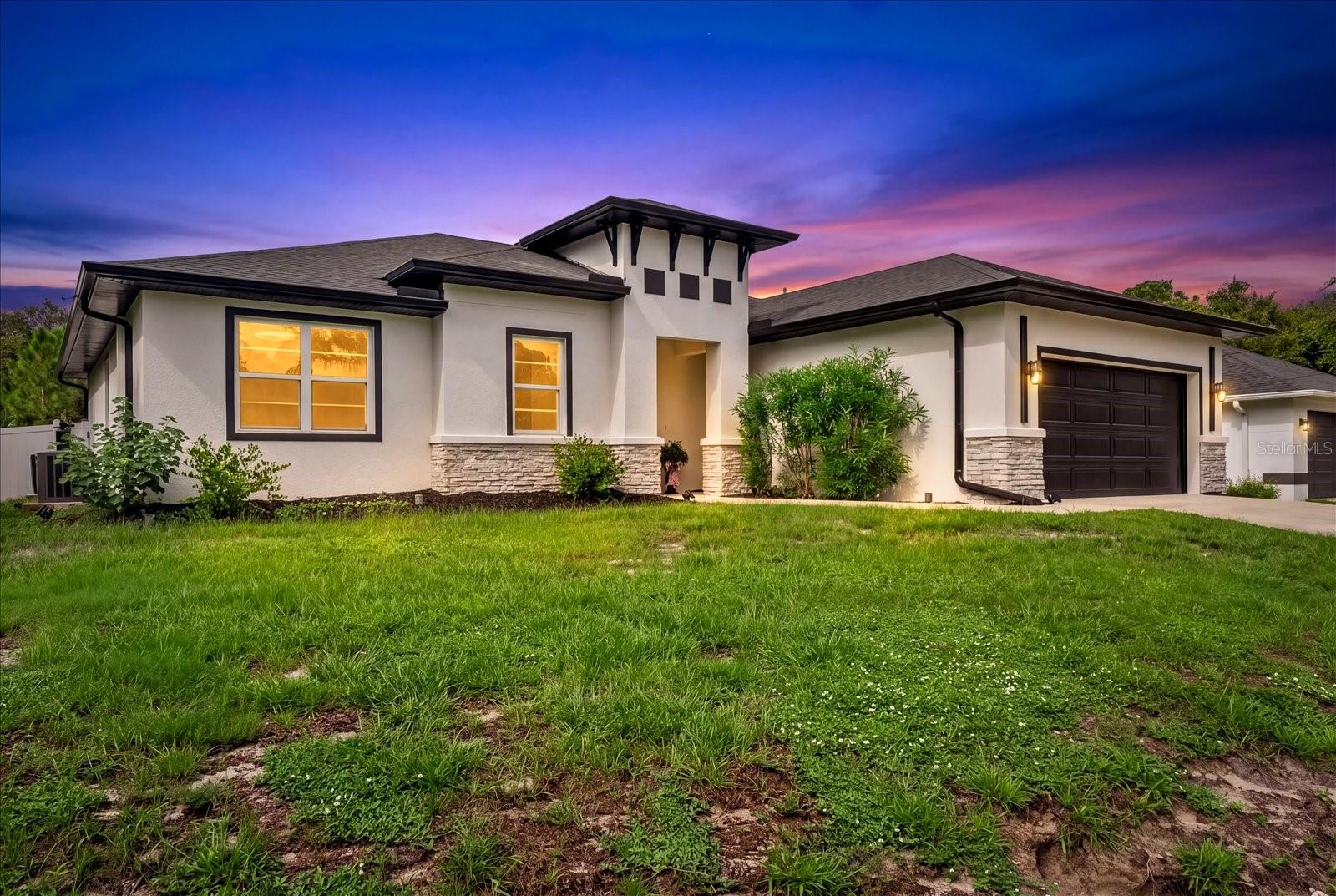 5587 Farmington Avenue — photo