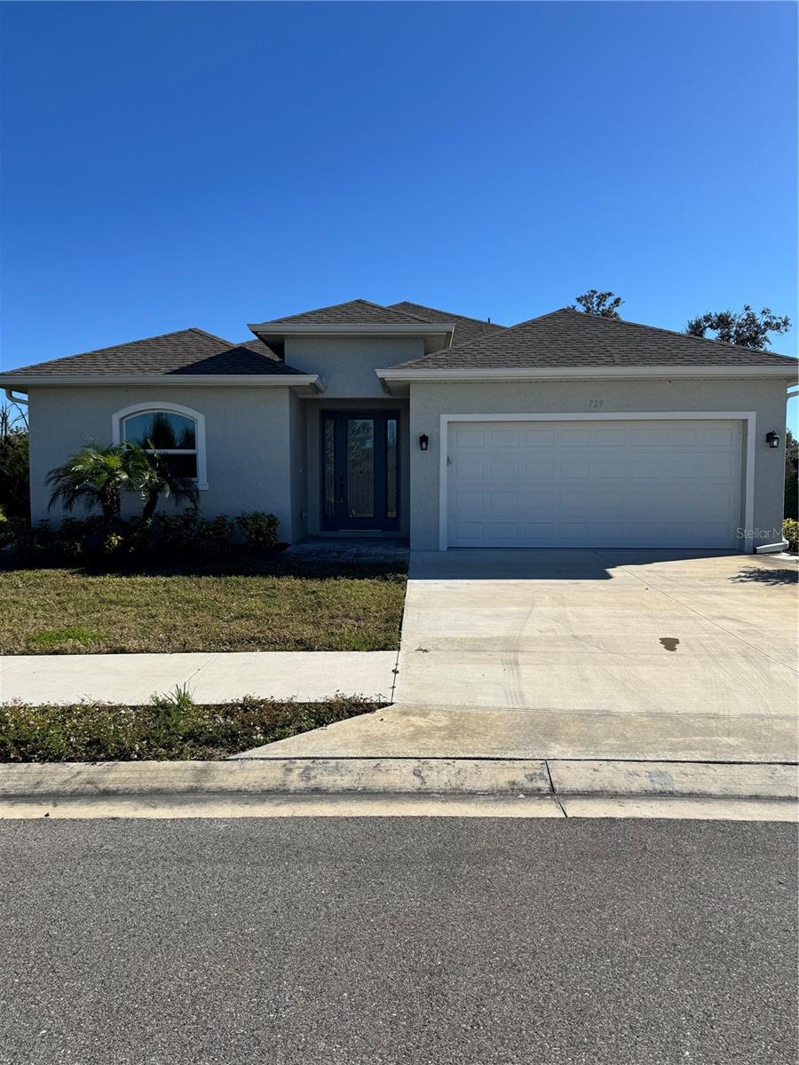 720 Redbud Court — photo