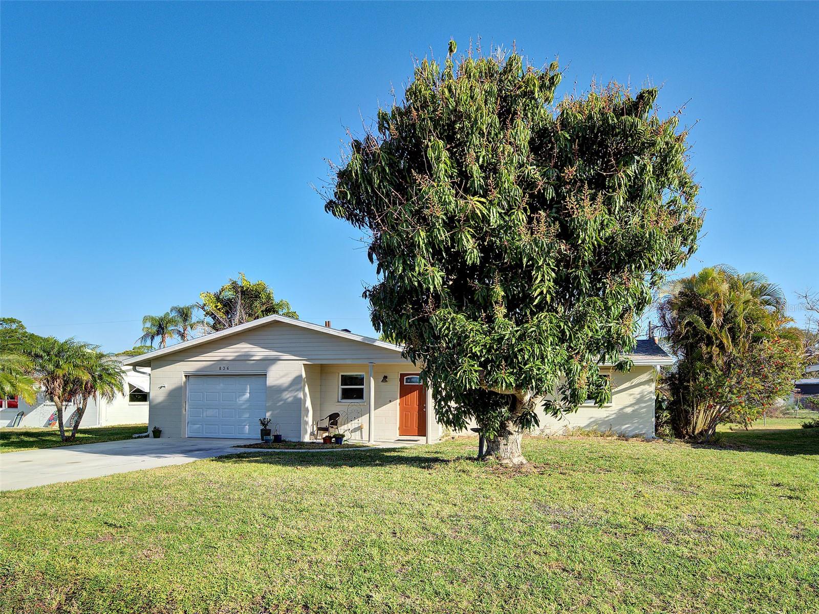 836 Stewart Street — photo