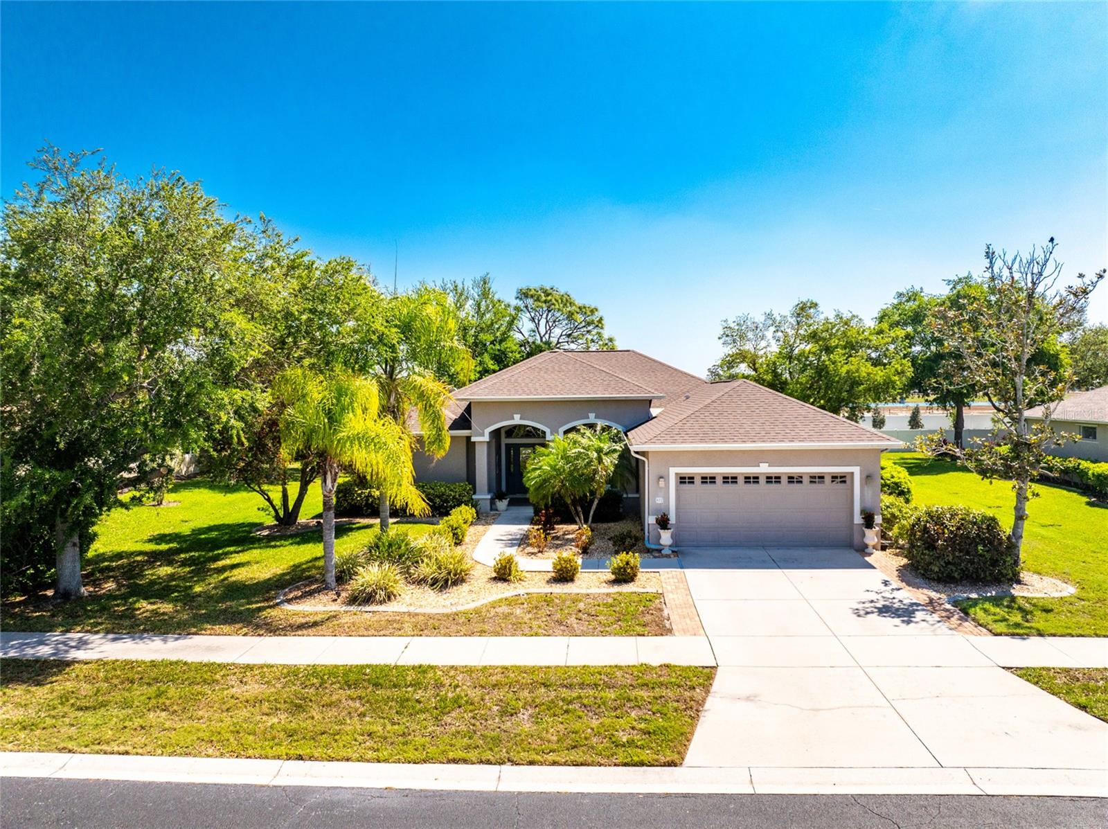 872 Clear Lake Drive — photo