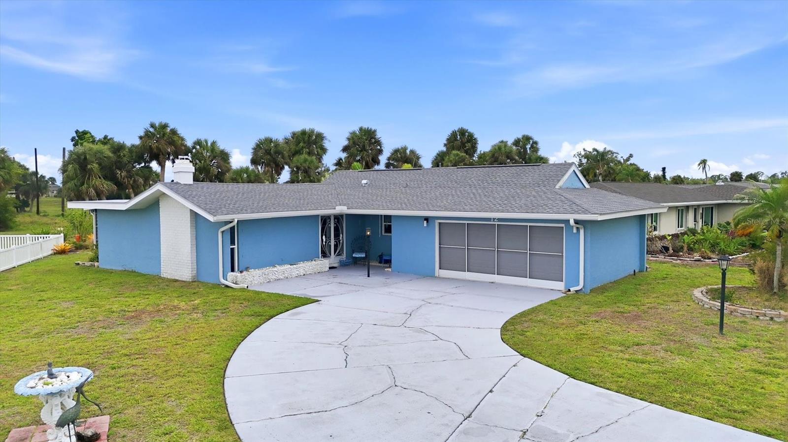 12 Golfview Court — photo