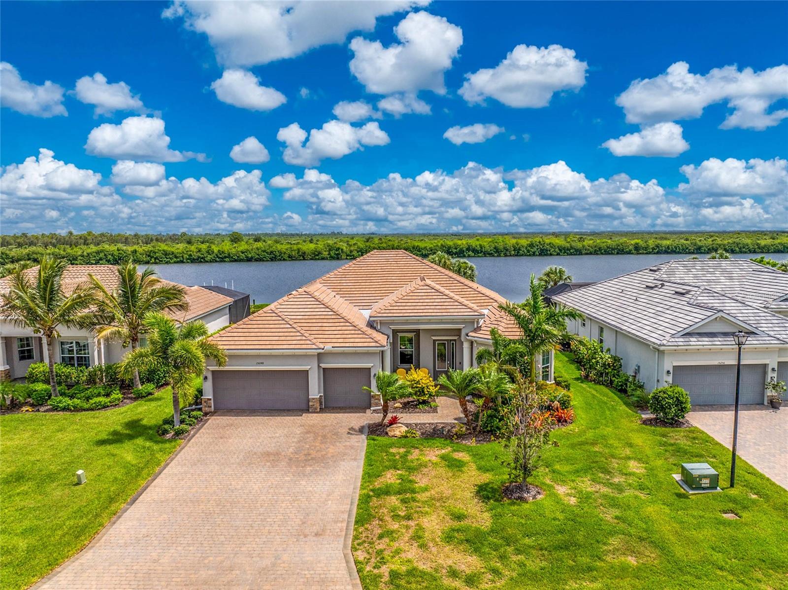 15248 Spanish Point Drive — photo