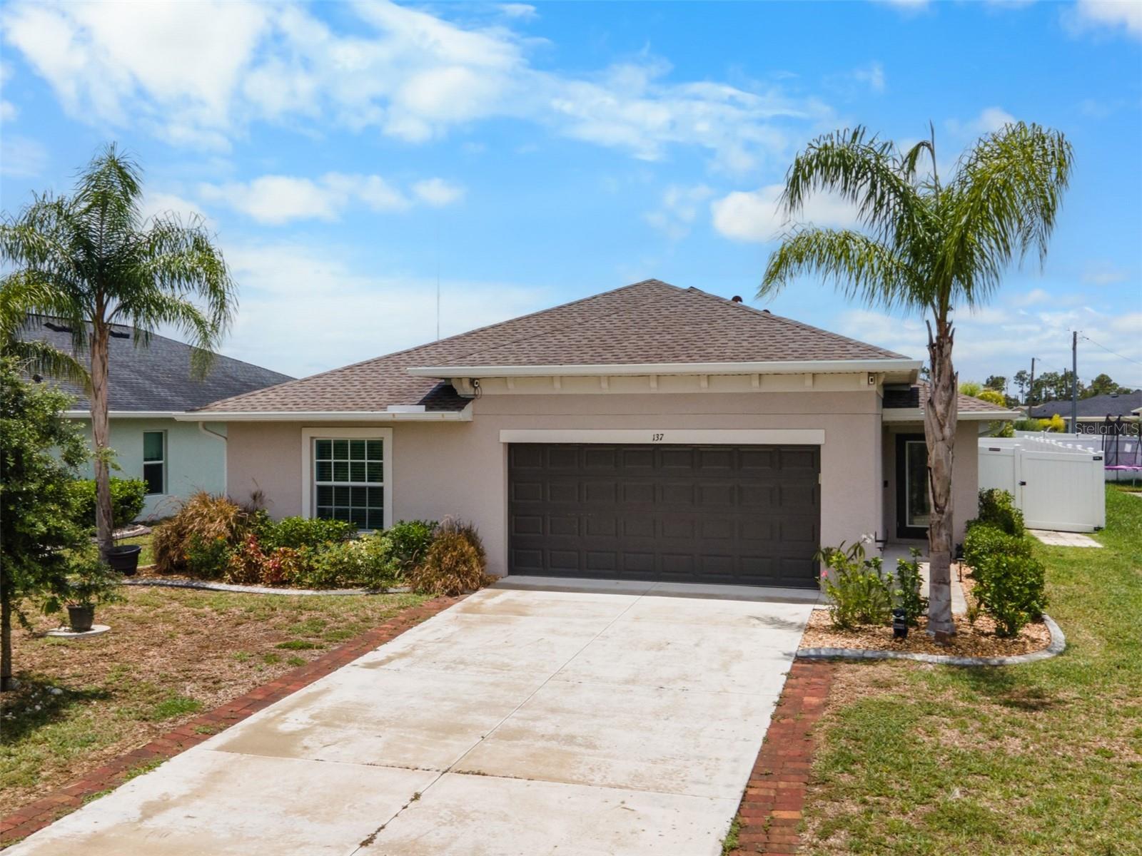 137 Hercules Drive — photo