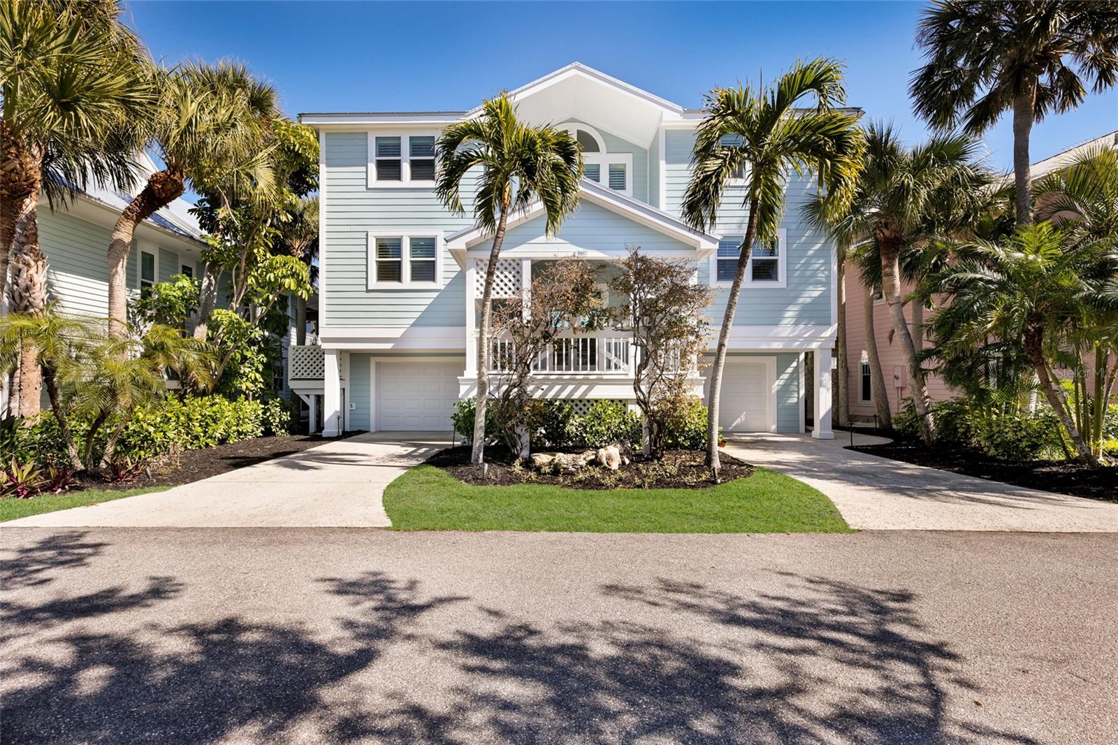 585 Buttonwood Bay Drive — photo