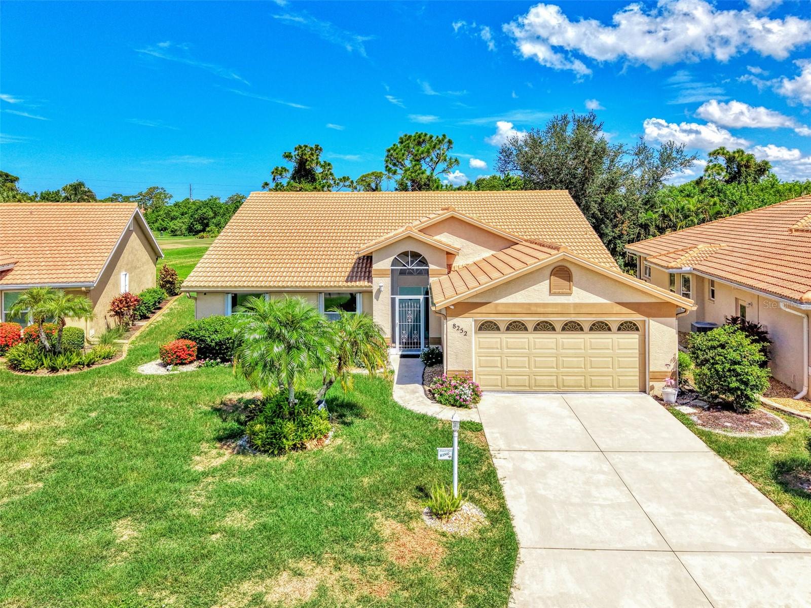 8252 Parkside Drive — photo