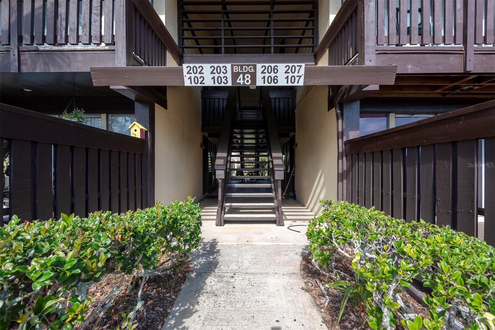 48 Club House Drive 106 — photo