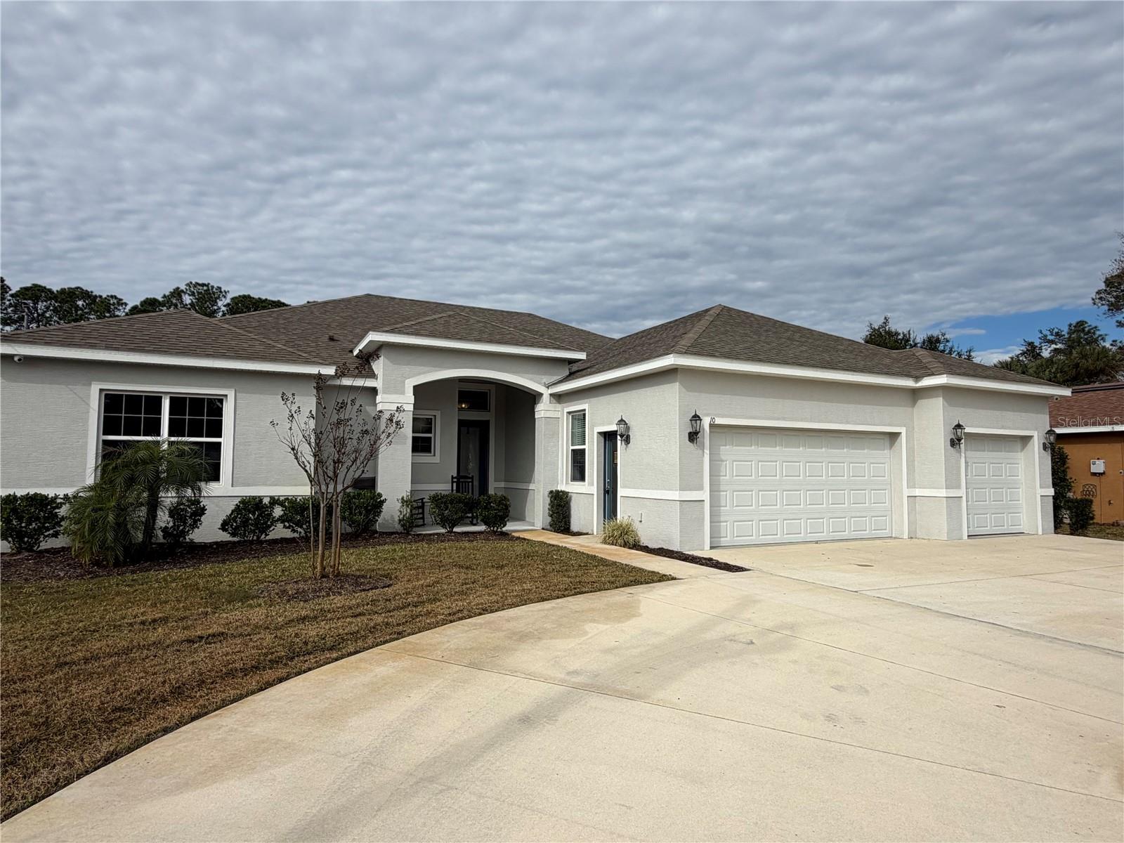 10 Point of Woods Drive — photo