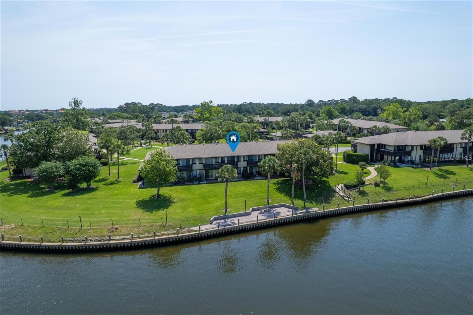 44 Club House Drive 105 — photo