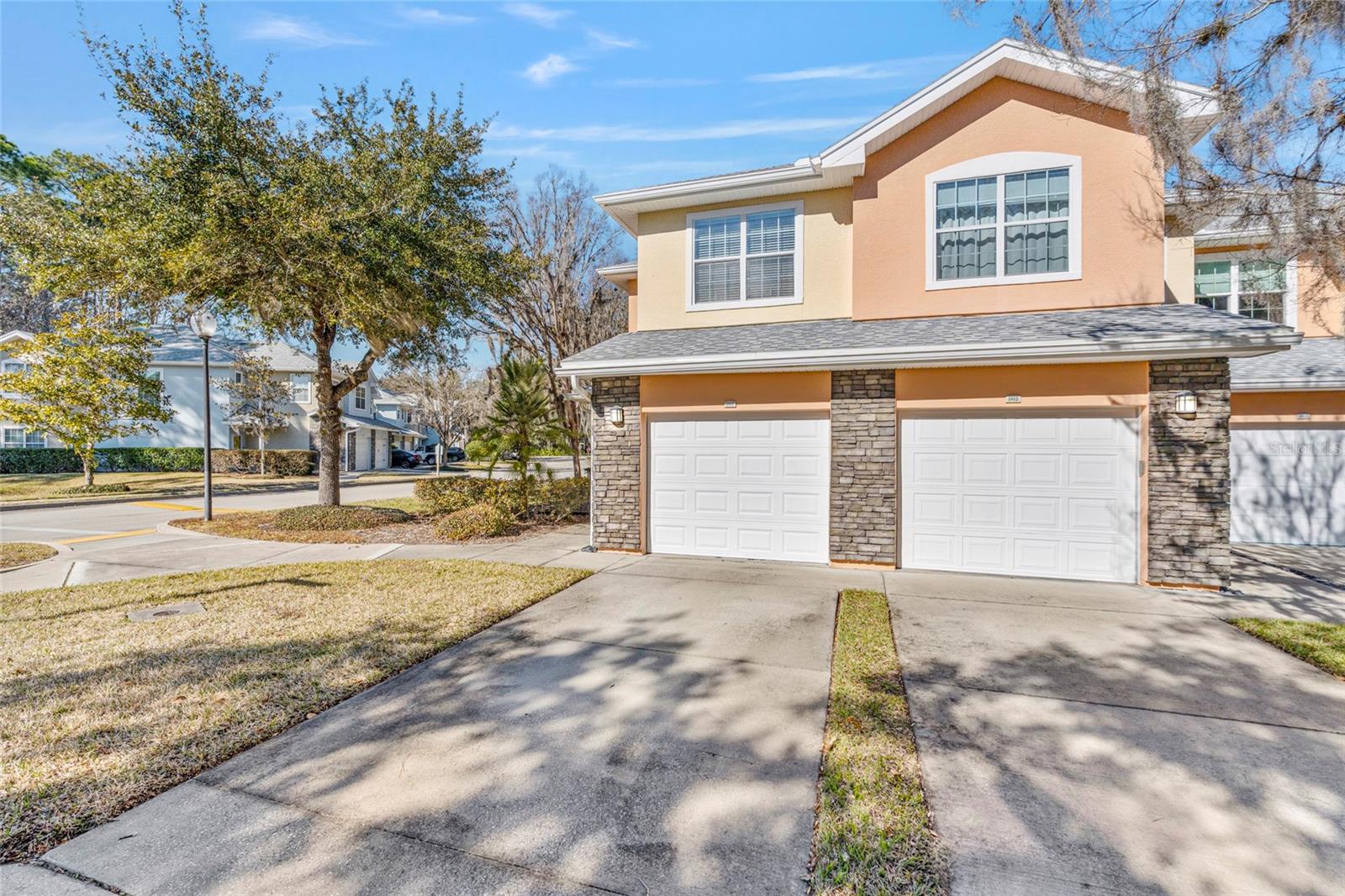 110 Magnolia Crossing Point 1901 — photo