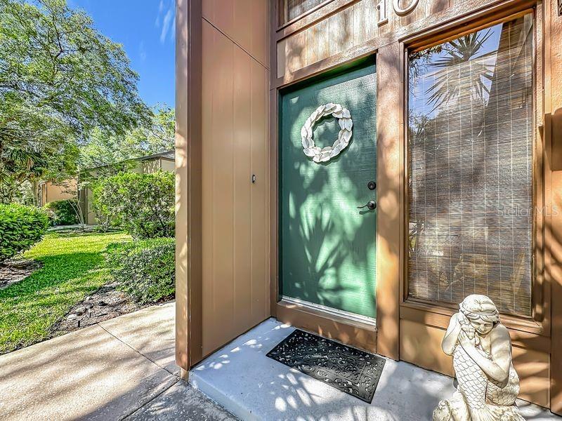 10 Oakmont Court 10 — photo