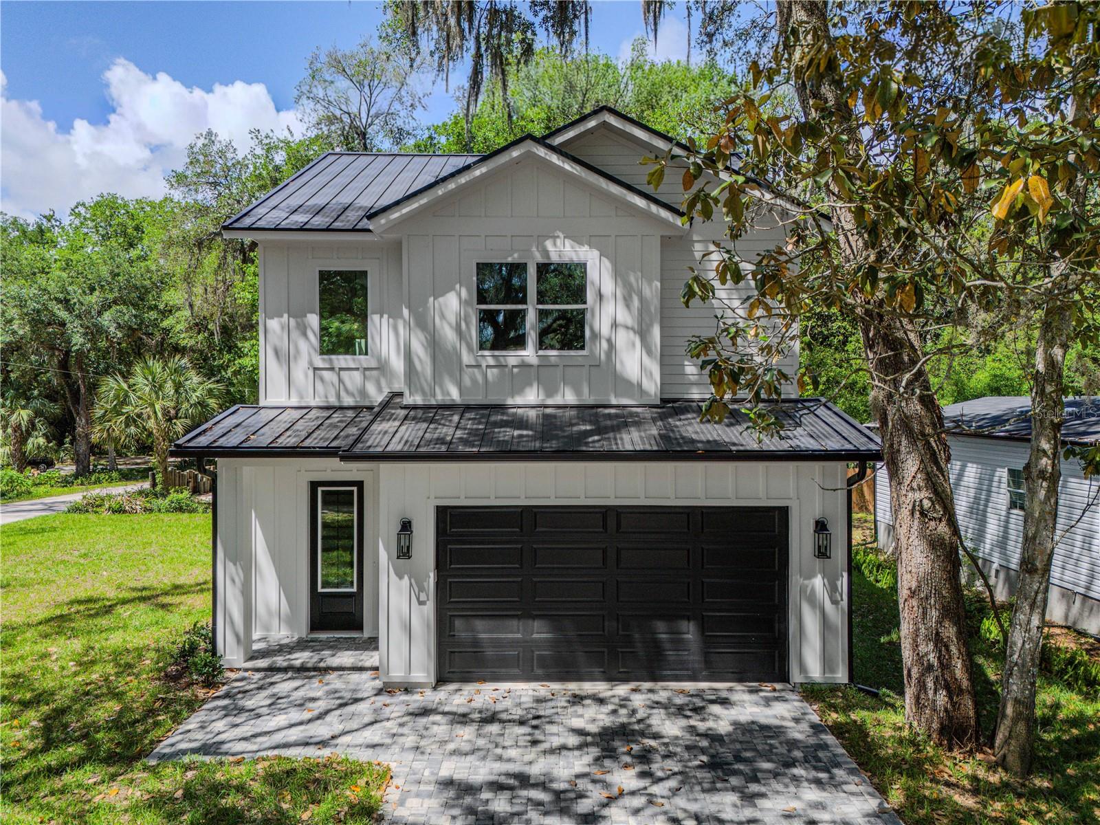 2 Sanchez Avenue — photo