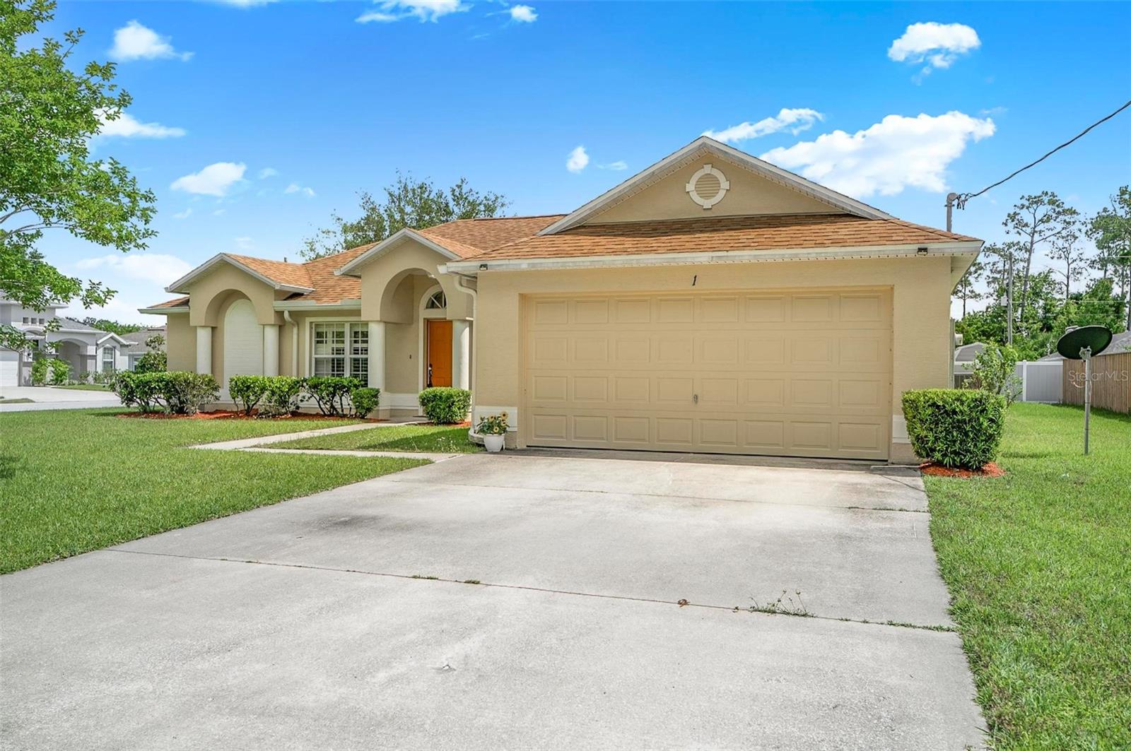 1 Ethan Pl — photo