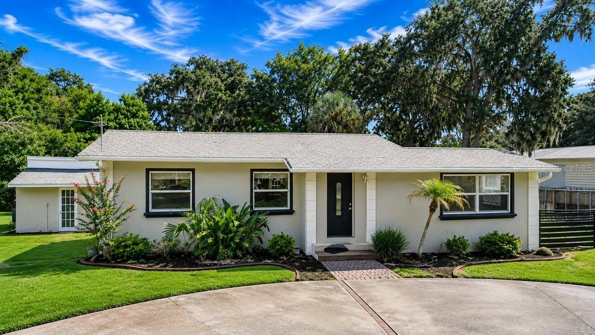 1145 George Anderson Street — photo