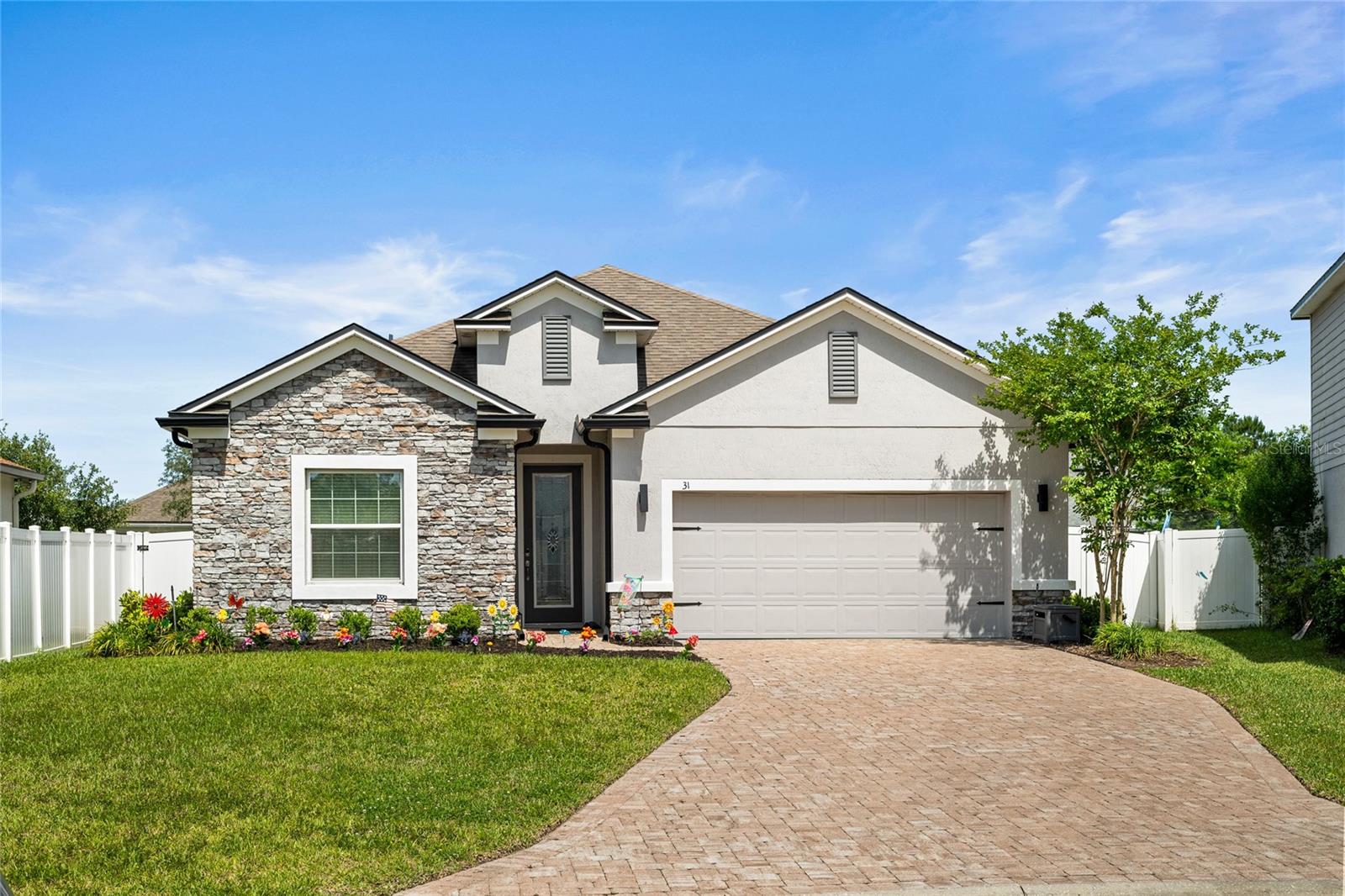 31 Olivine Court — photo