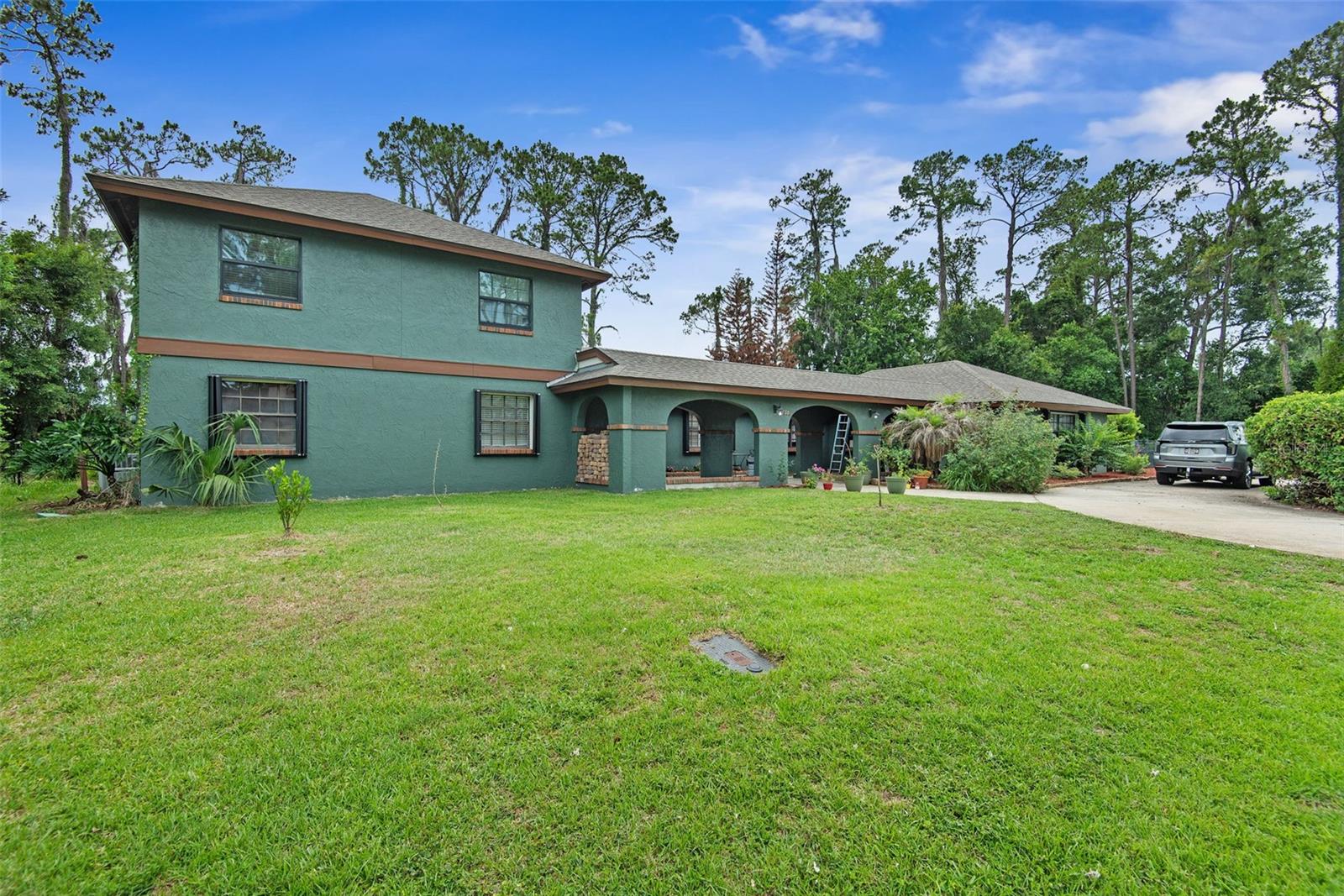 326 Wellington Drive — photo