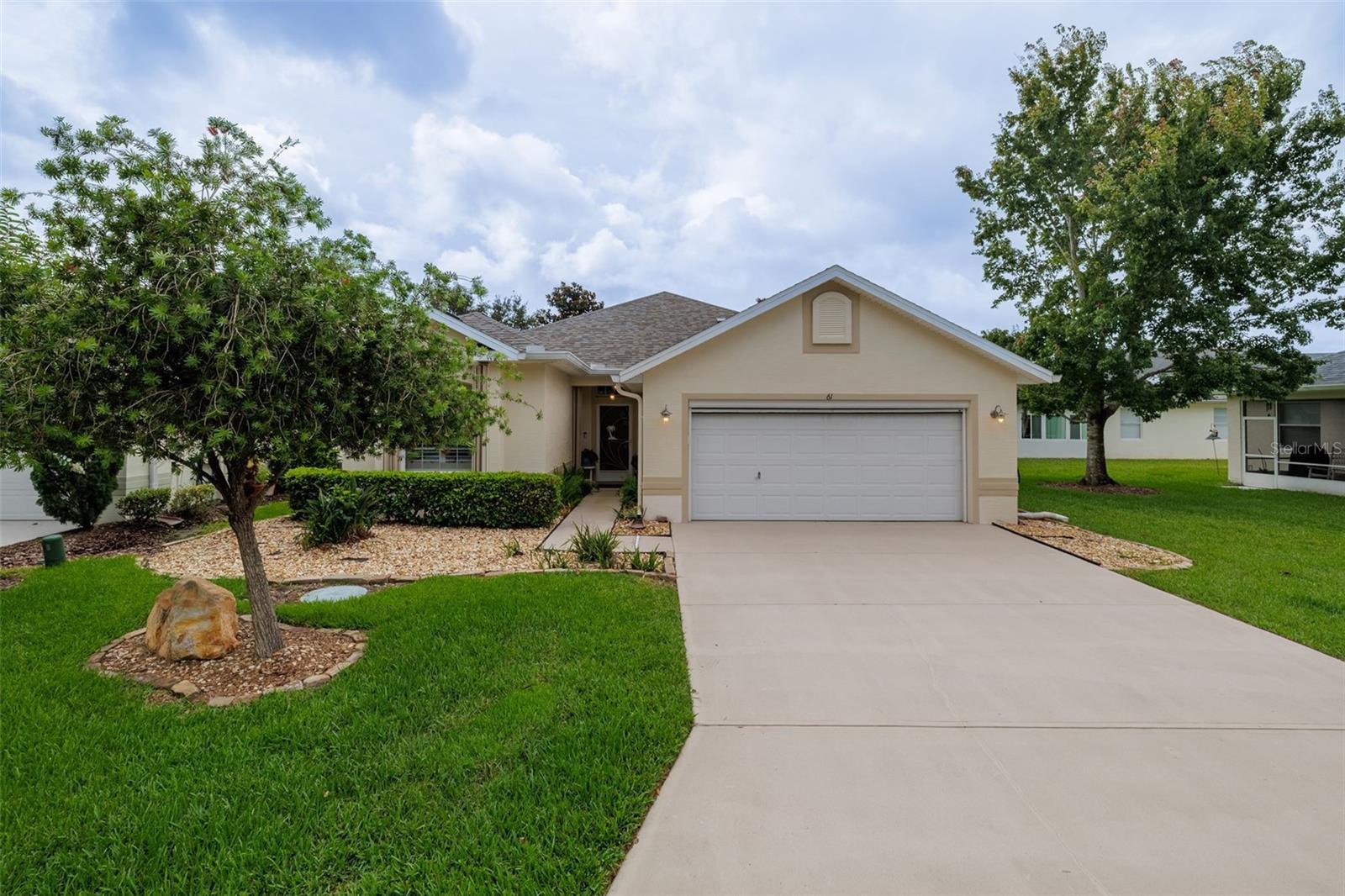 61 Raintree Circle — photo