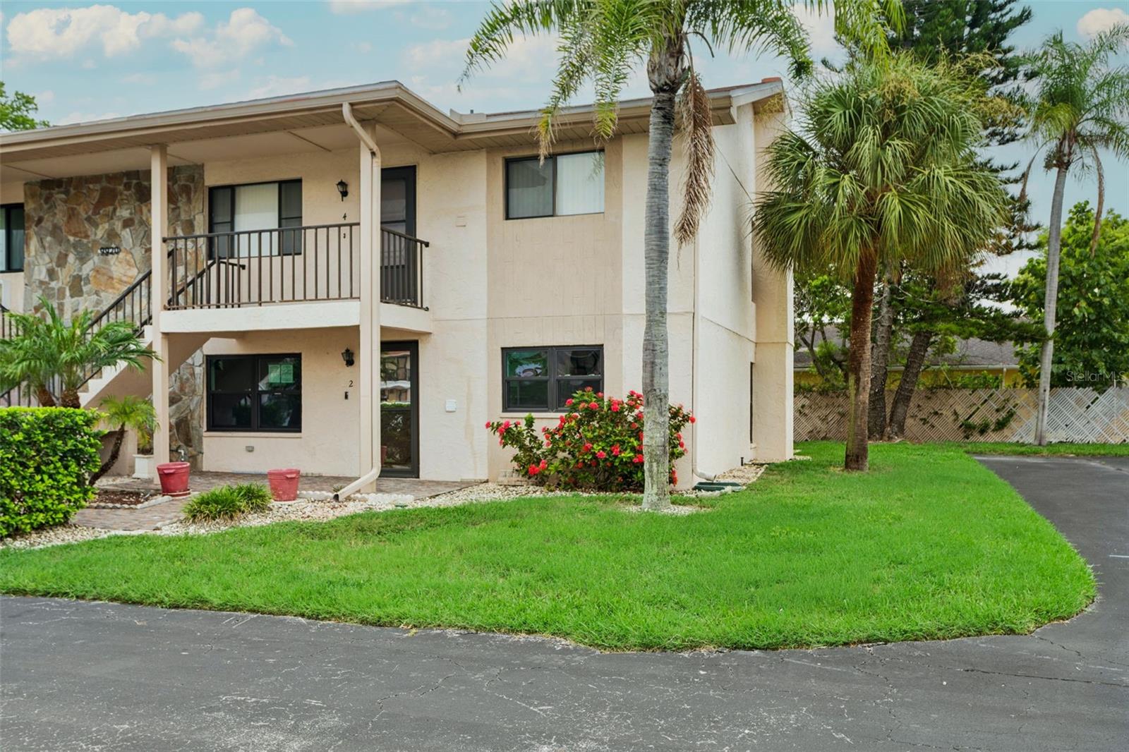 9920 Eagles Point Circle 2 — photo