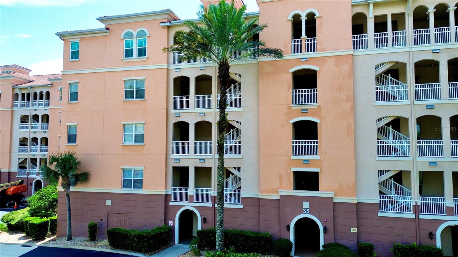 35 Ocean Crest Way 1113 — photo
