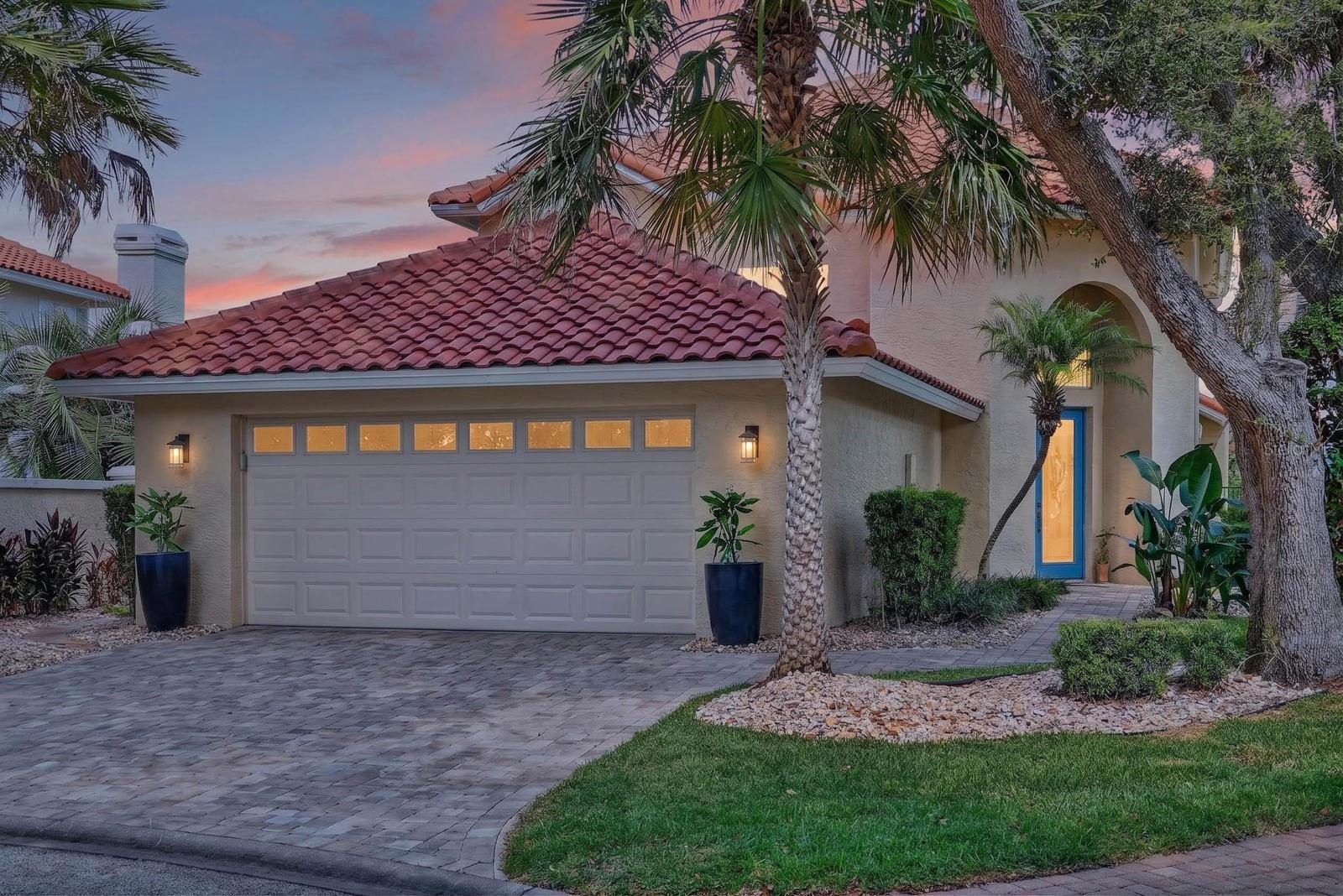 15 Madeira Court — photo