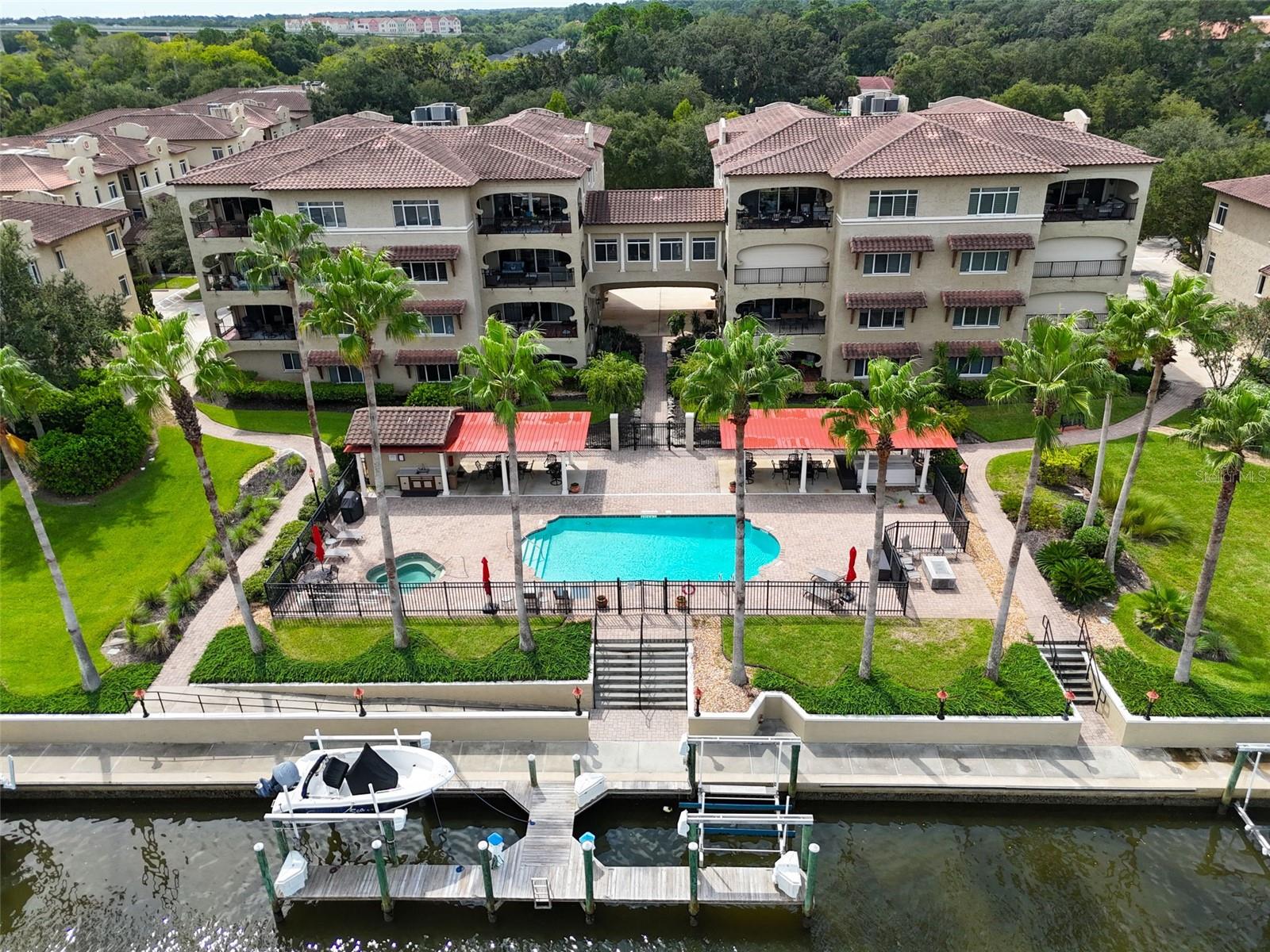110 Club House Drive 202 — photo