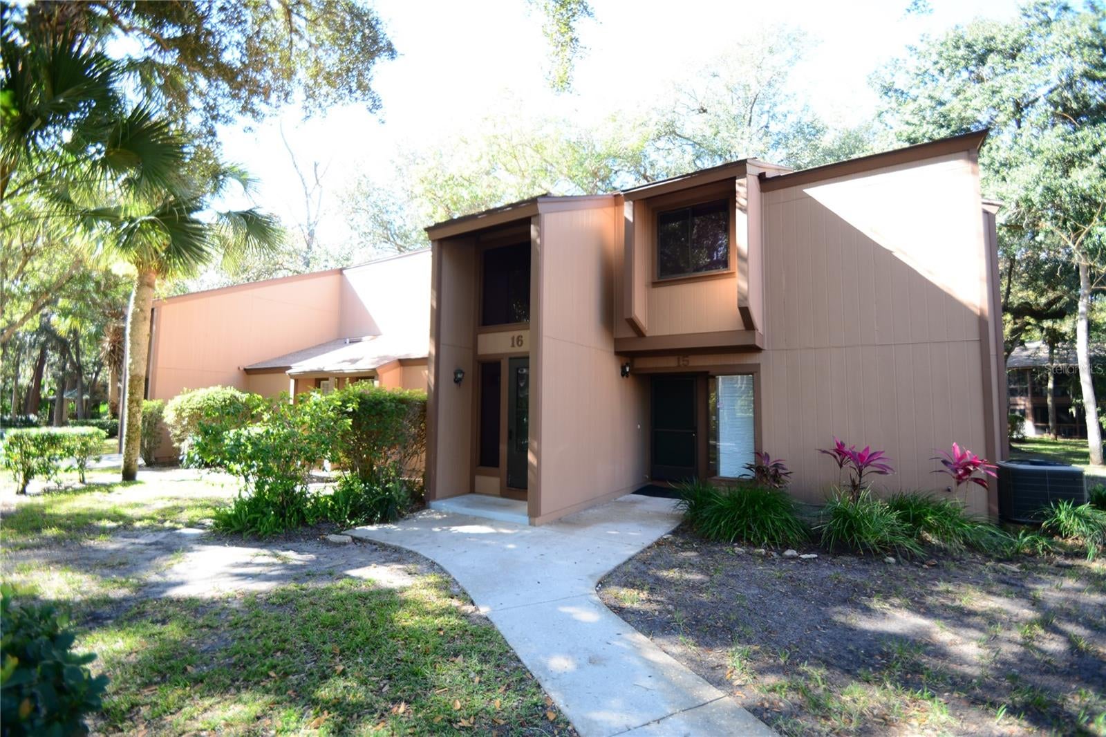 16 Oakmont Court 16 — photo
