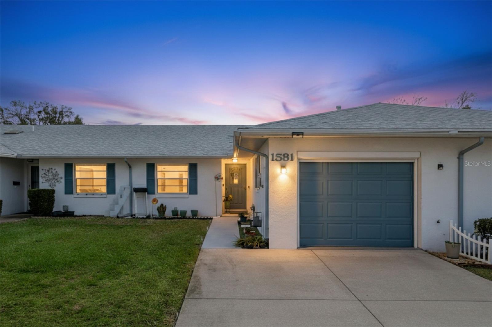 1581 Oakview Circle SE — photo
