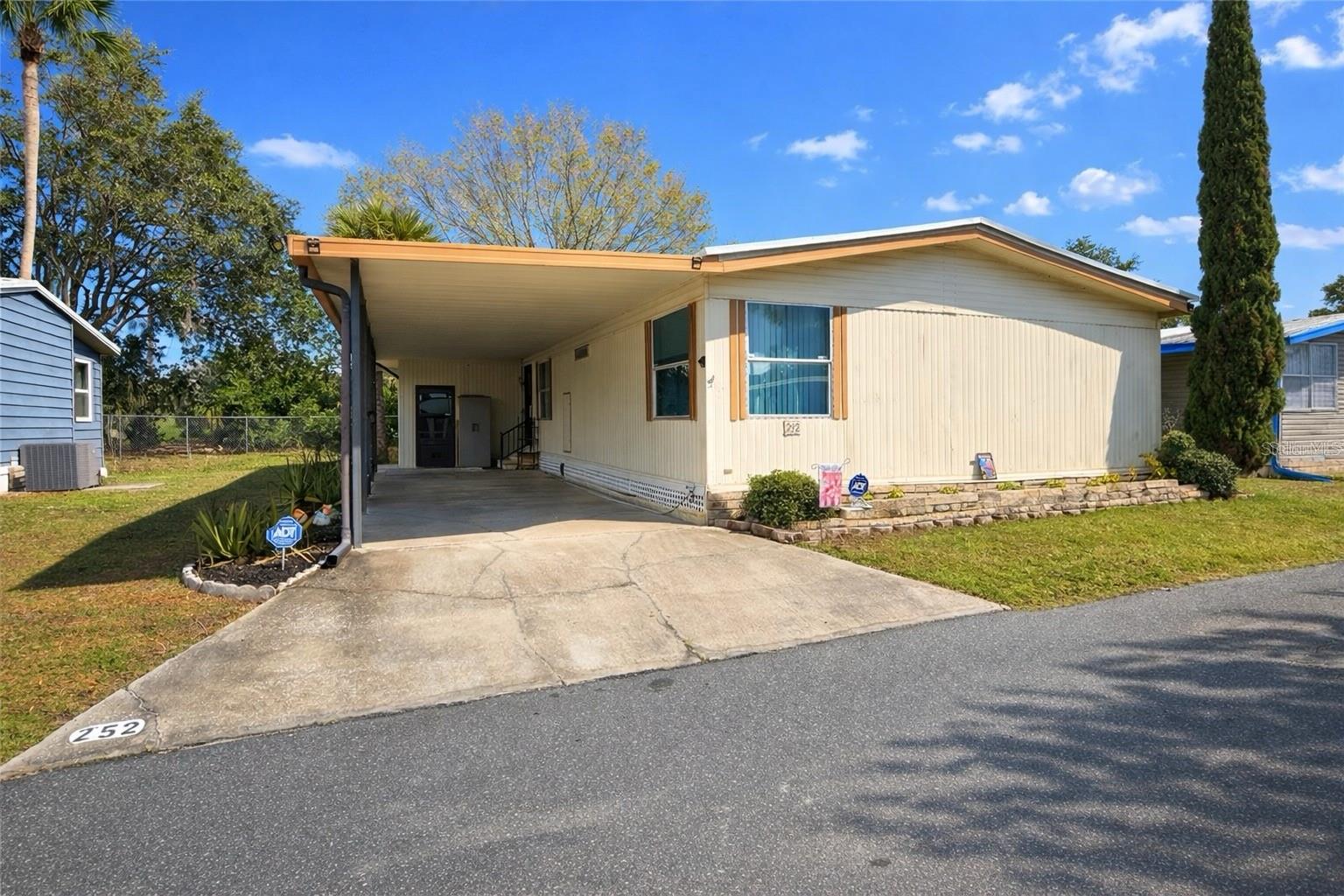 252 Pinewood Drive — photo