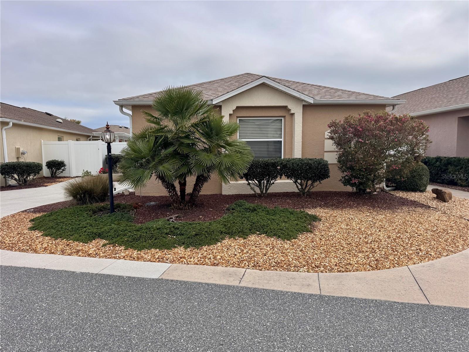 2000 Goldenrod Court — photo