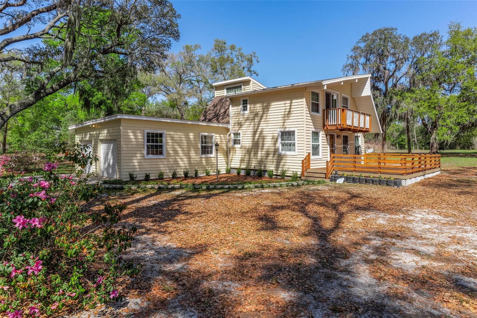 2917 Lake Griffin Road — photo