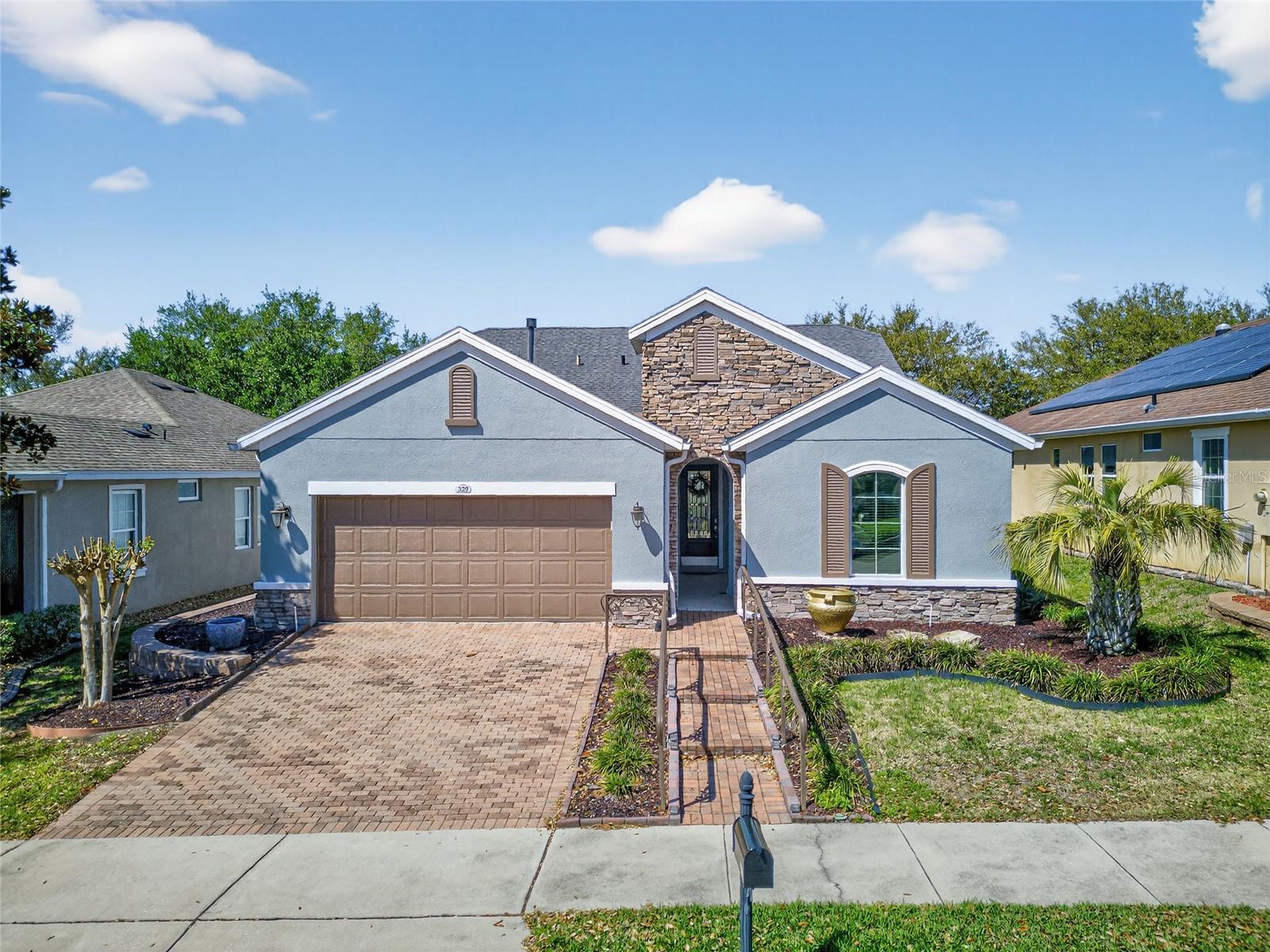 329 Silver Maple Road — photo