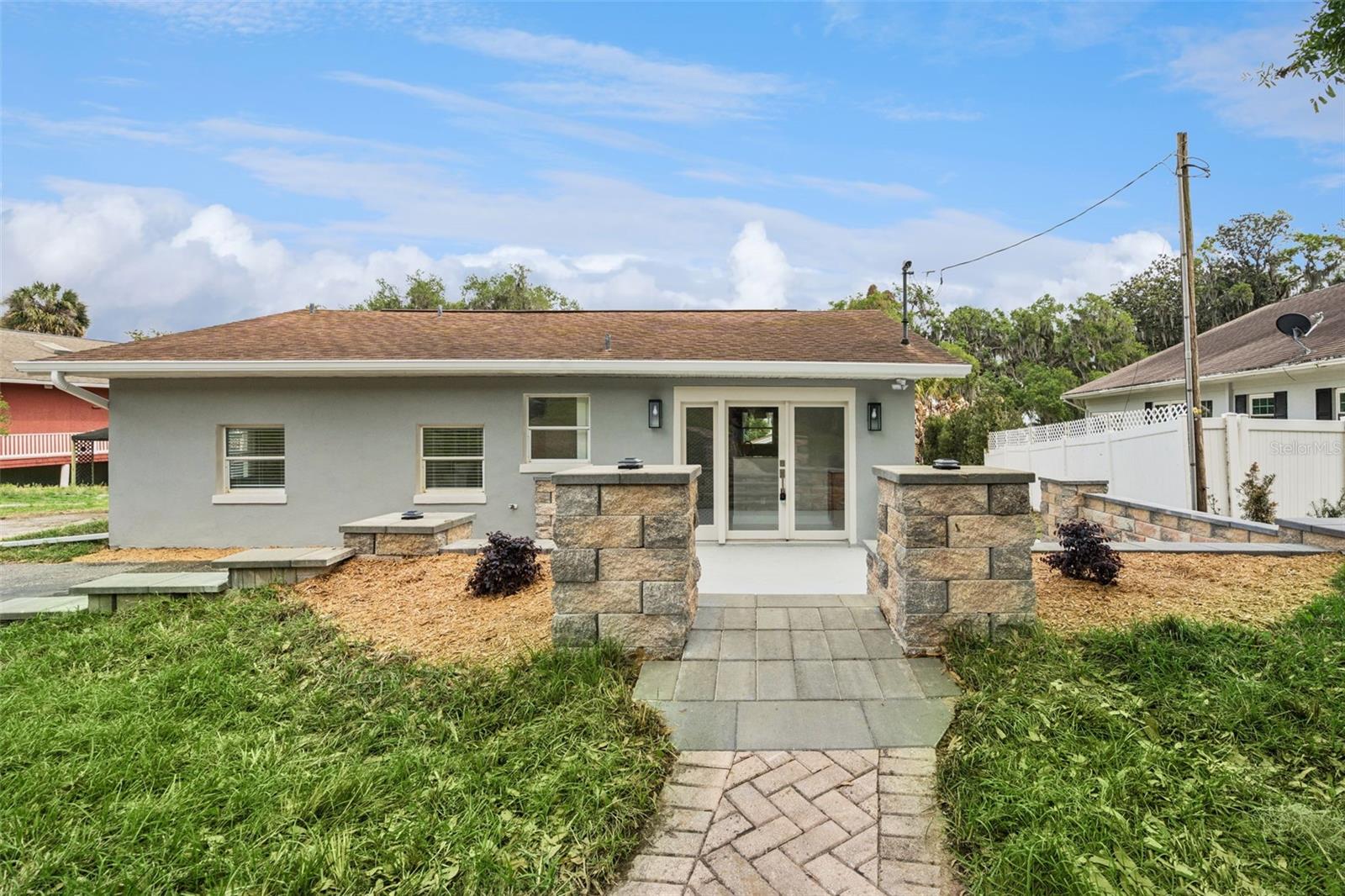 2316 N Griffin Drive — photo