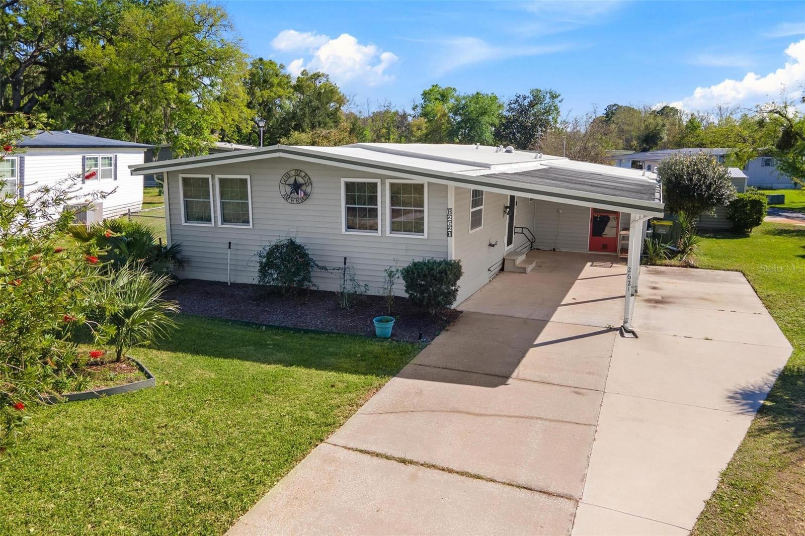 2621 Carpenter Place — photo