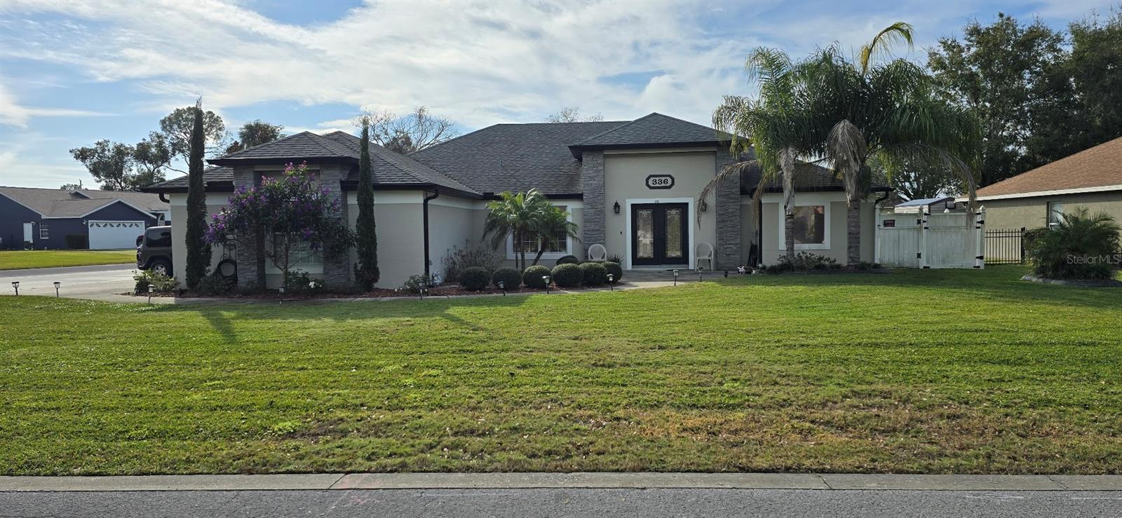 336 Lakecrest Drive — photo
