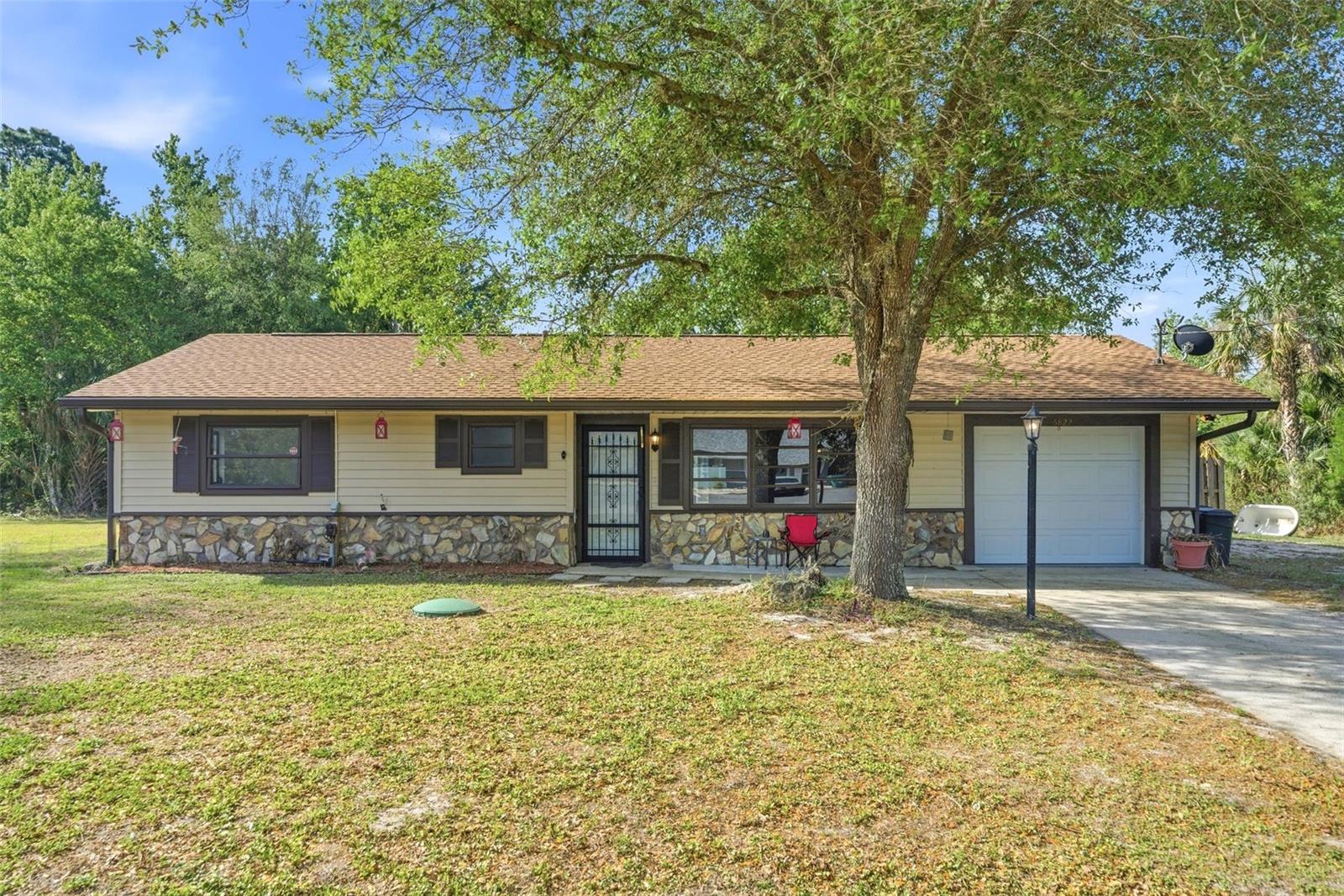 6822 W Doris Maretta Lane — photo