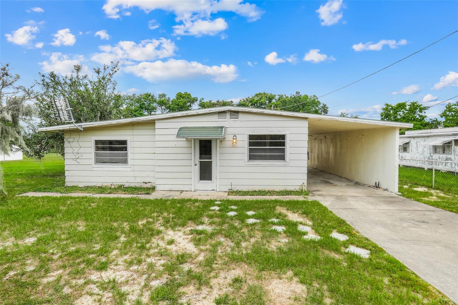 11411 Huggins St — photo