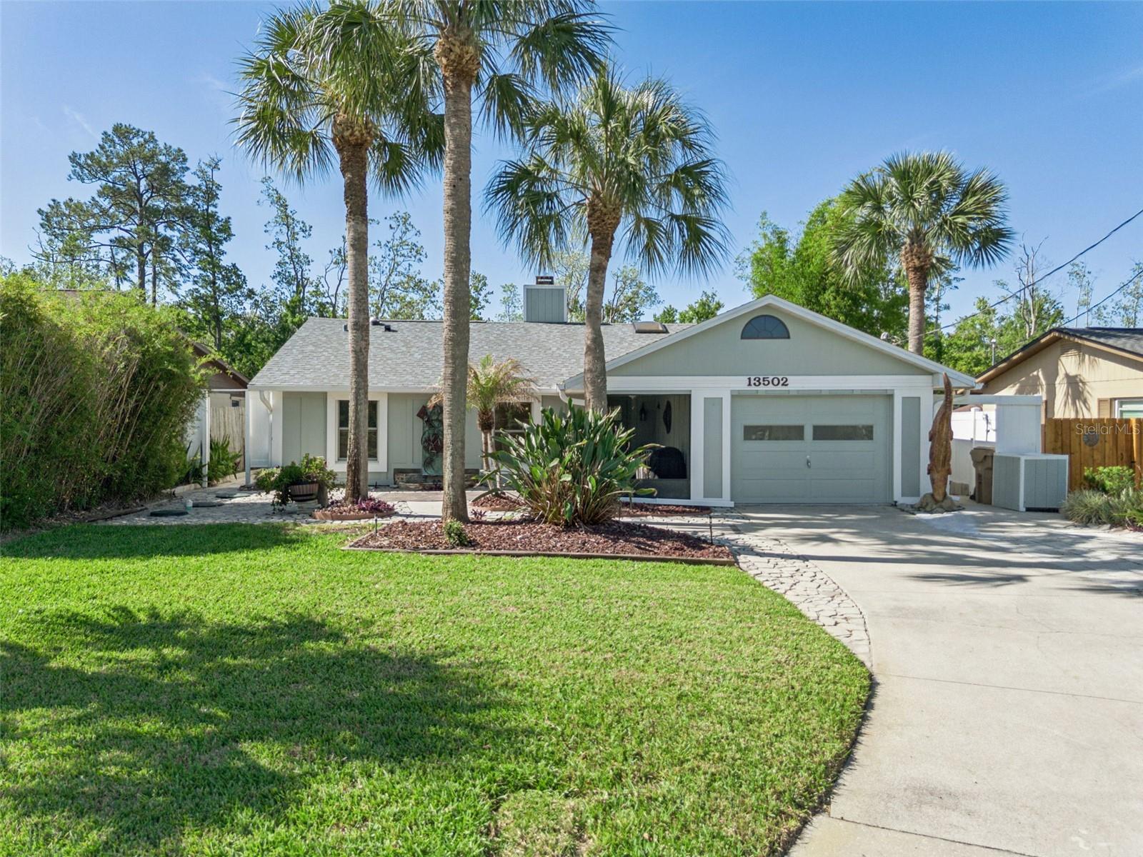 13502 Country Club Drive — photo
