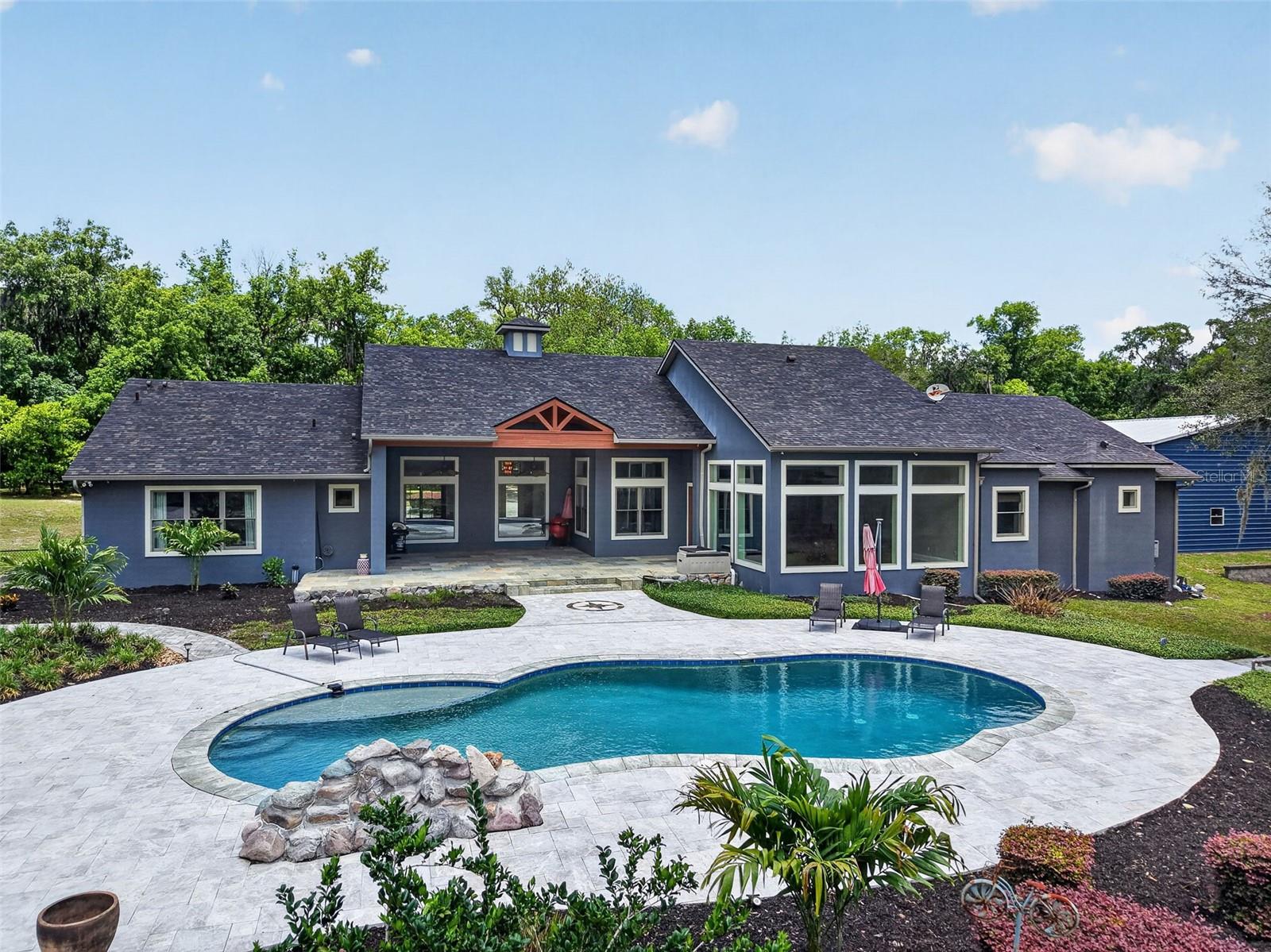2110 Highland Park Road — photo