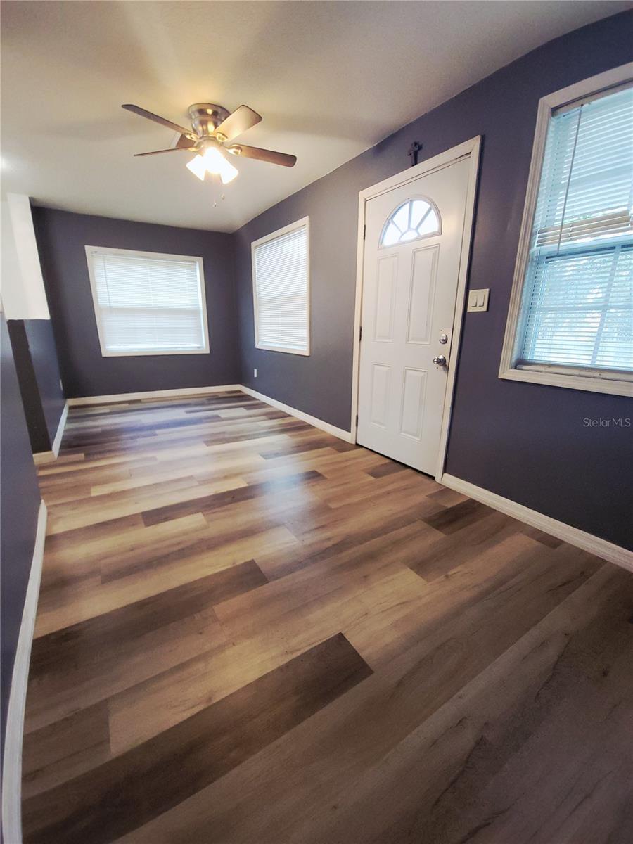 Home in ST PETERSBURG, FL 33713 — photo 3