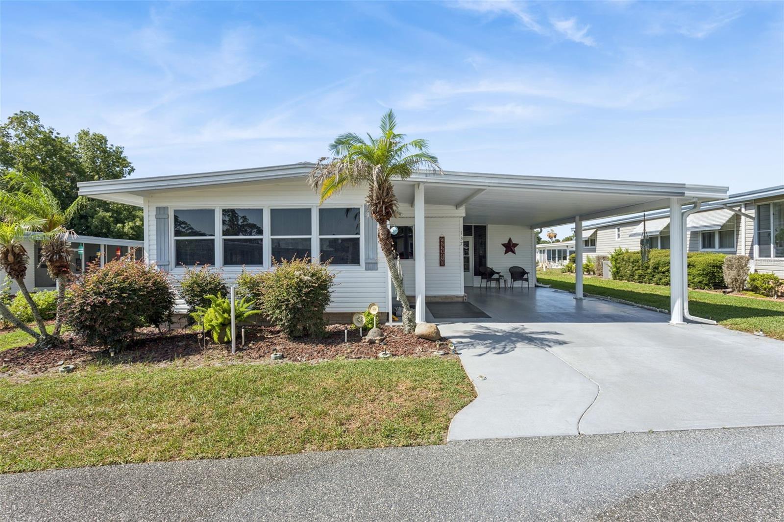 137 Jacaranda Drive — photo