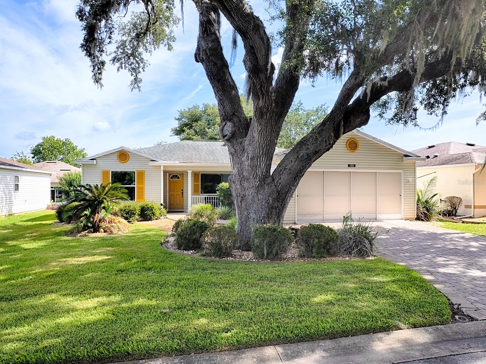 1033 Meadowbend Drive — photo