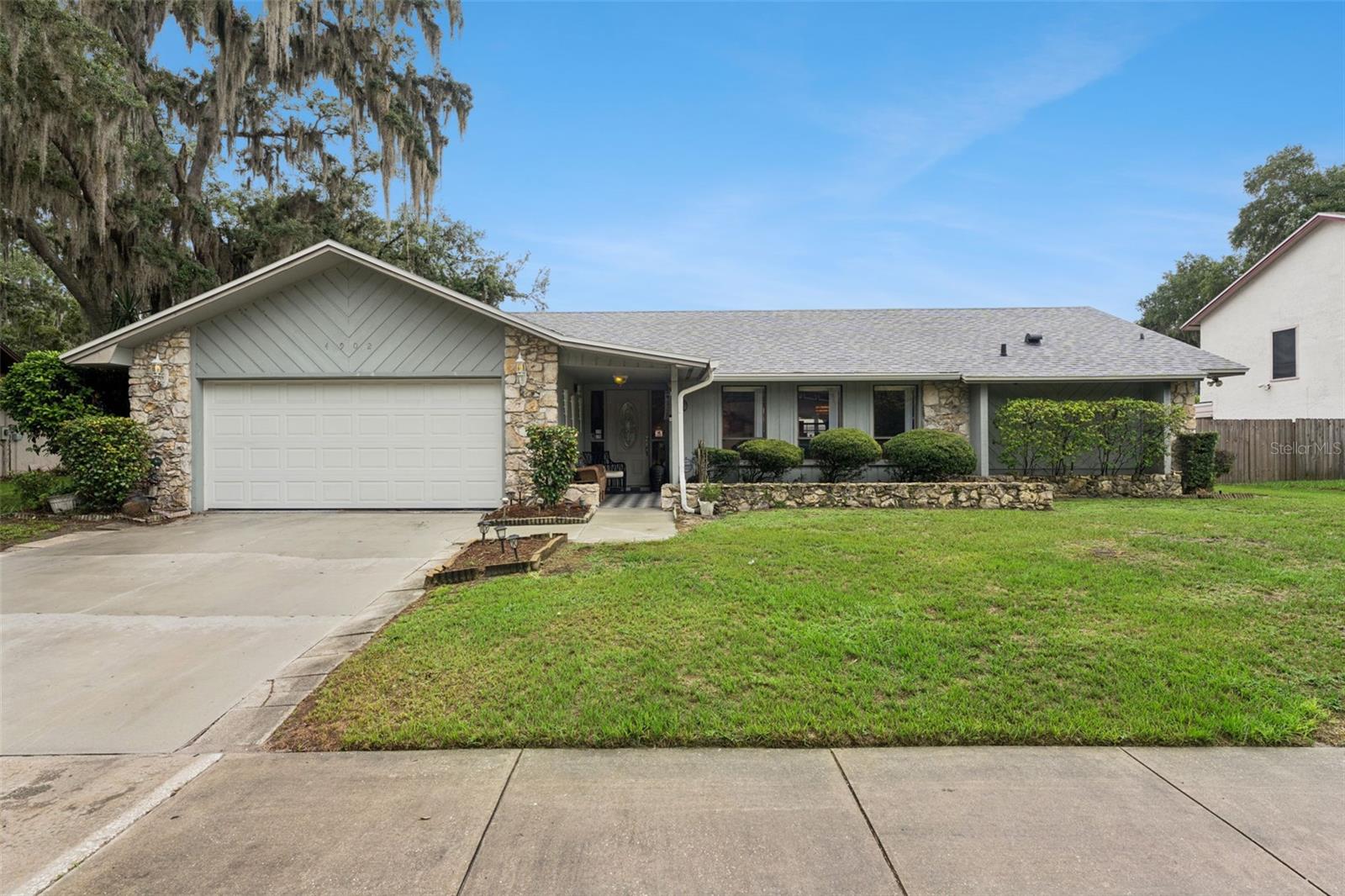 4902 Briar Oaks Circle — photo