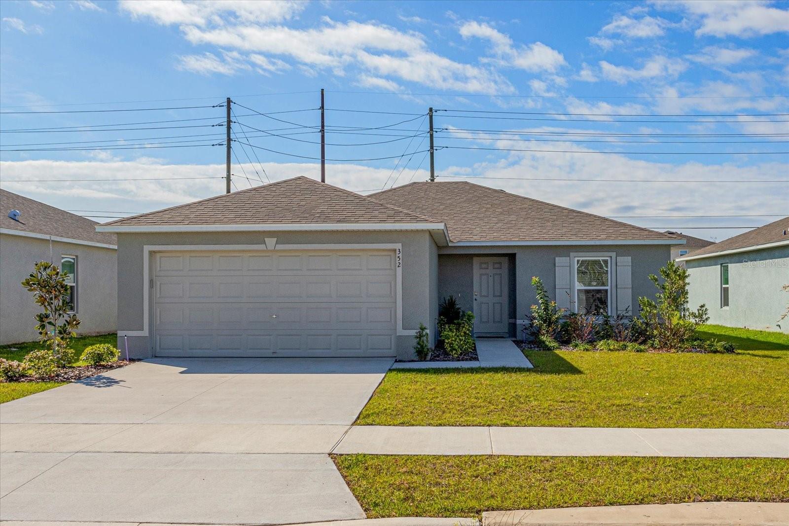 352 Towns Circle — photo