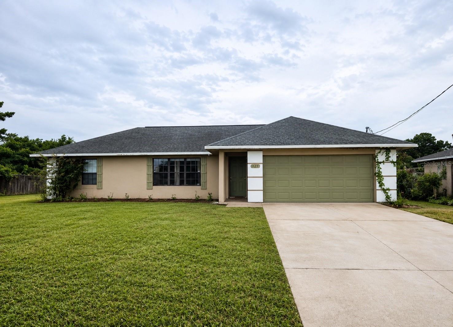 125 Oak Circle — photo