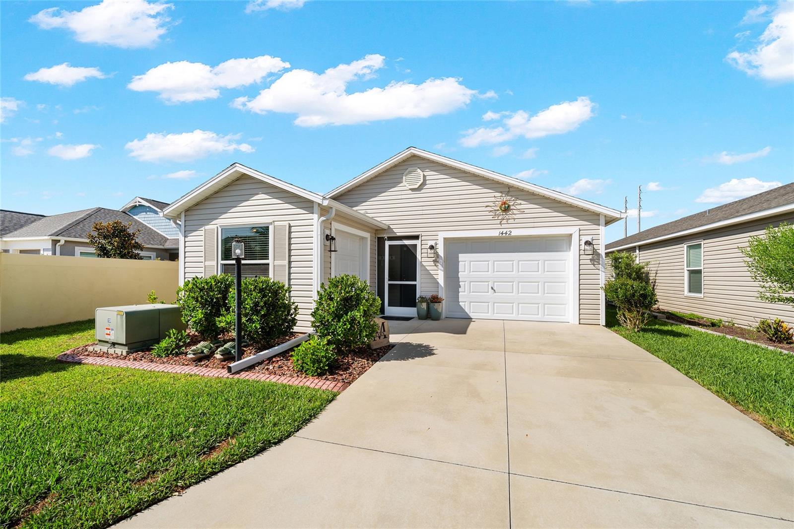 1442 Joshua Court — photo
