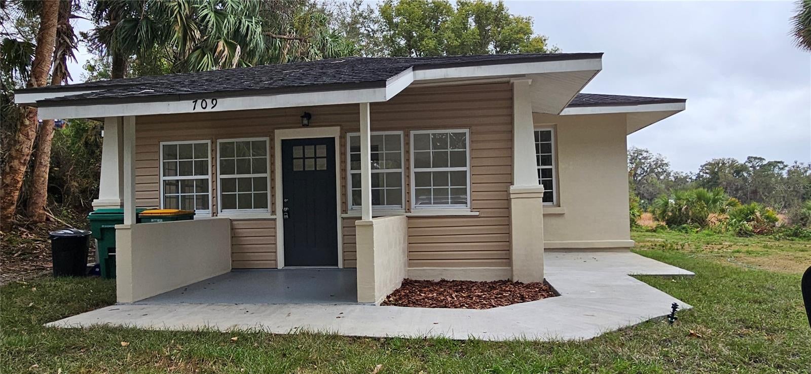709 S Highland Street — photo