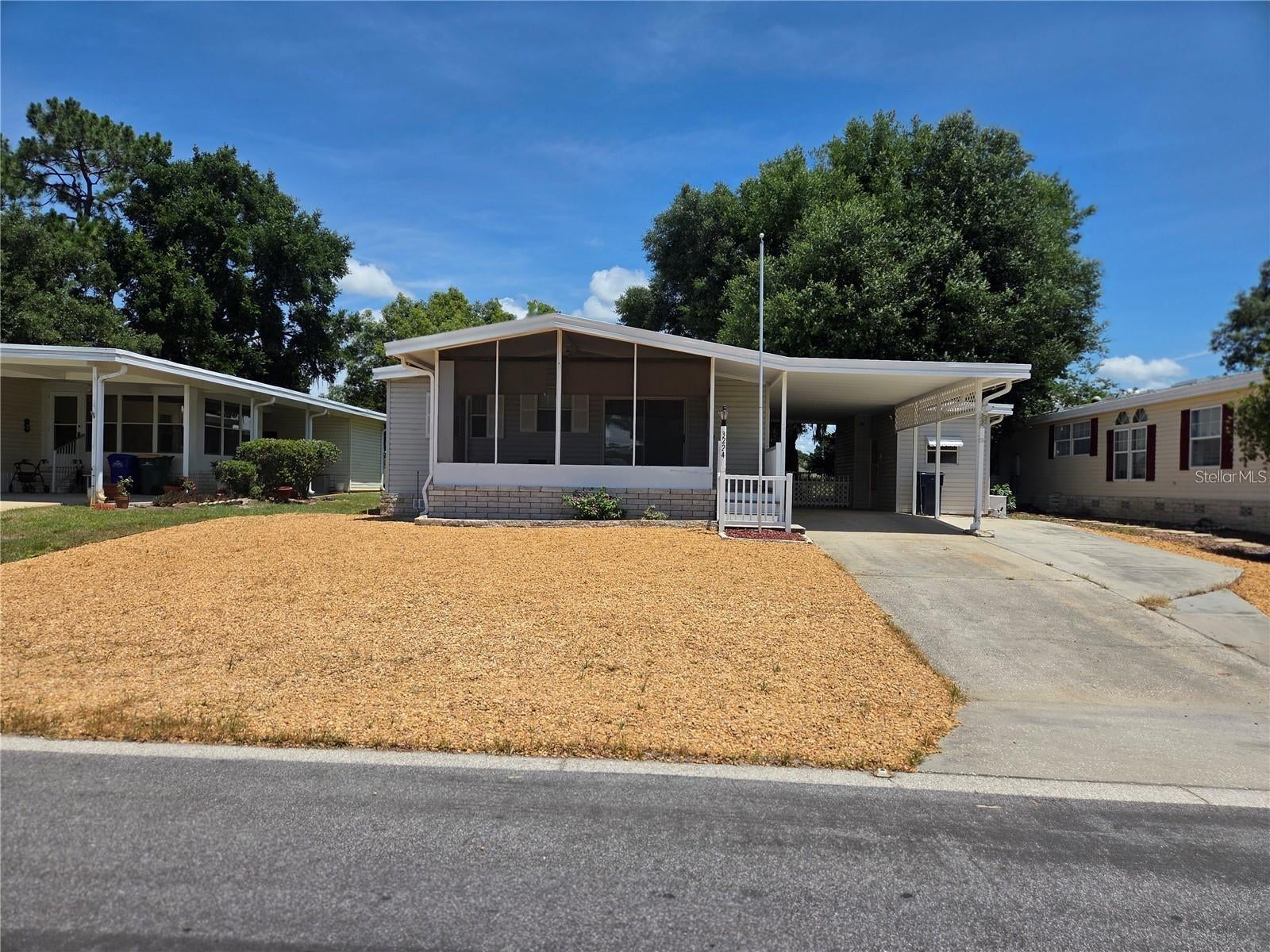 3224 Manatee Road — photo